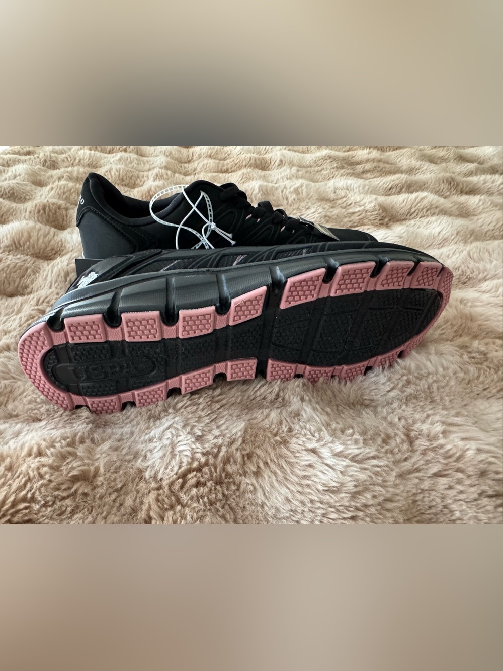 NWT U.S. Polo Assn. Women's Black Sneakers Size 8 Wide Width - Picture 6 of 6